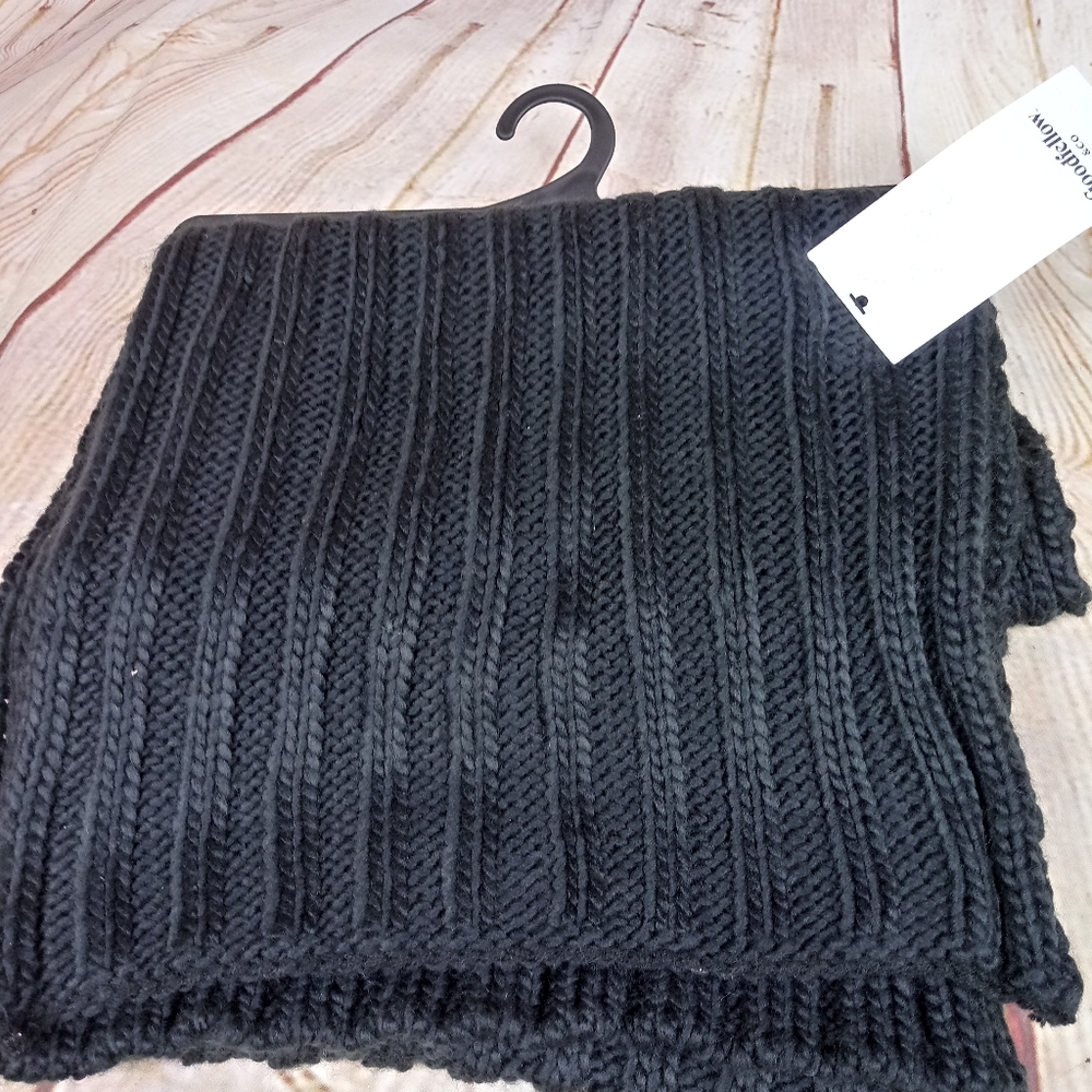 Godfellow. Black scarf